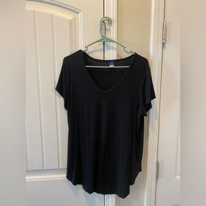 Old Navy black v-neck legging tee - medium